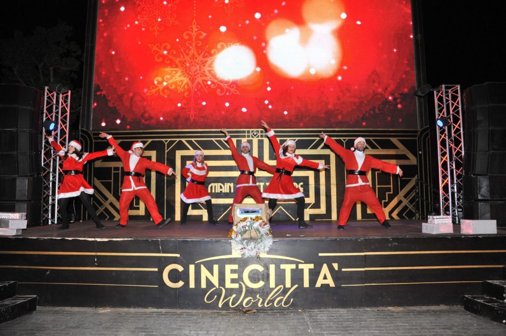 Alt text cinecittà world