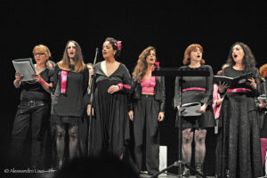 alt tag HurlaHoop Choir