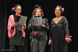 alt tag HurlaHoop Choir
