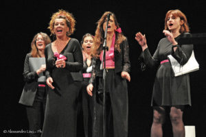 alt tag HurlaHoop Choir