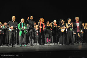 alt tag HurlaHoop Choir