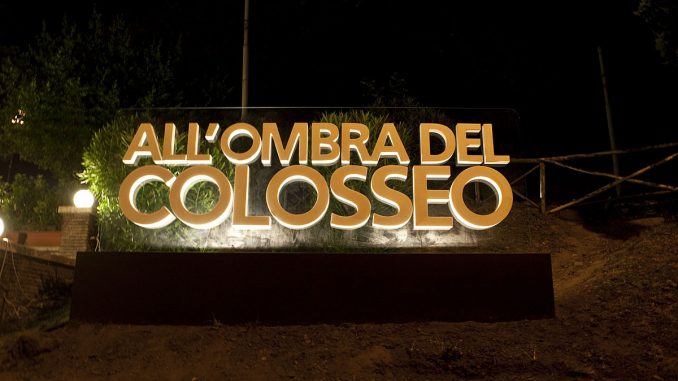 Alt text All'Ombra del Colosseo Alt text All'Ombra del Colosseo