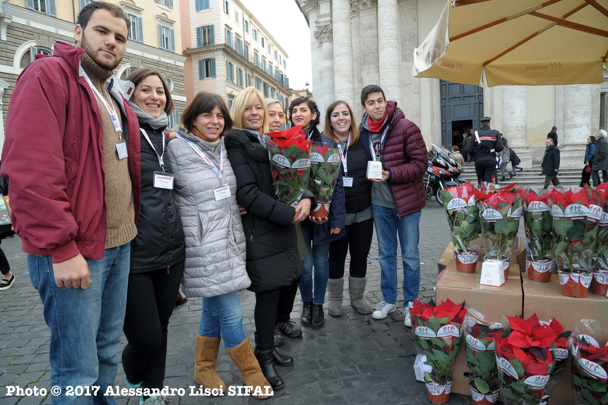 Prezzo Stella Di Natale Ail.Le Stelle Di Natale Ail Nelle Piazze Grazie Ai Volontari Di Romail