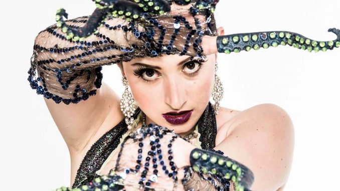 Alt text Burlesque