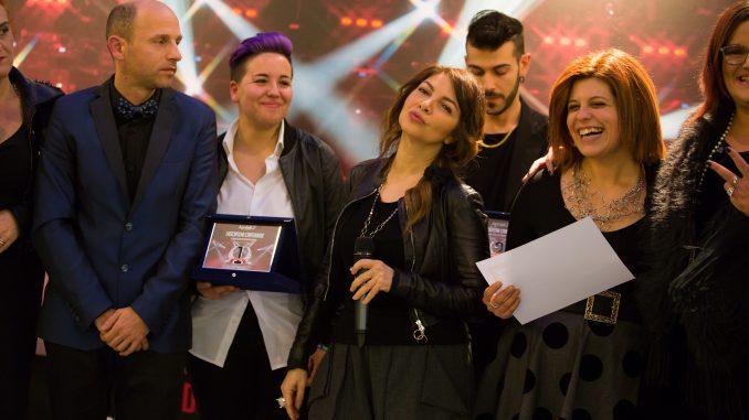 ALT TAG LASCIATEMI CANTAAARE ALT TAG LASCIATEMI CANTAAARE
