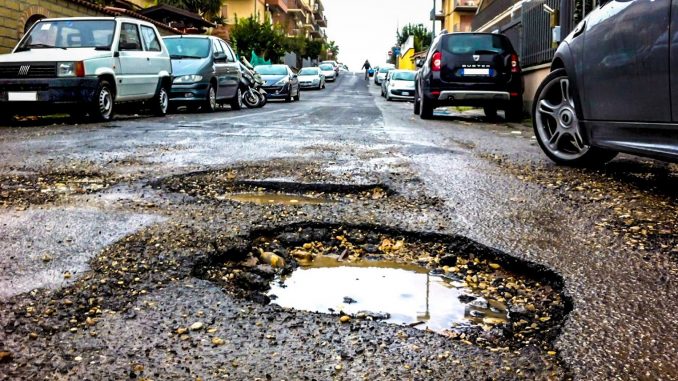 Alt text Roma Alt text Roma