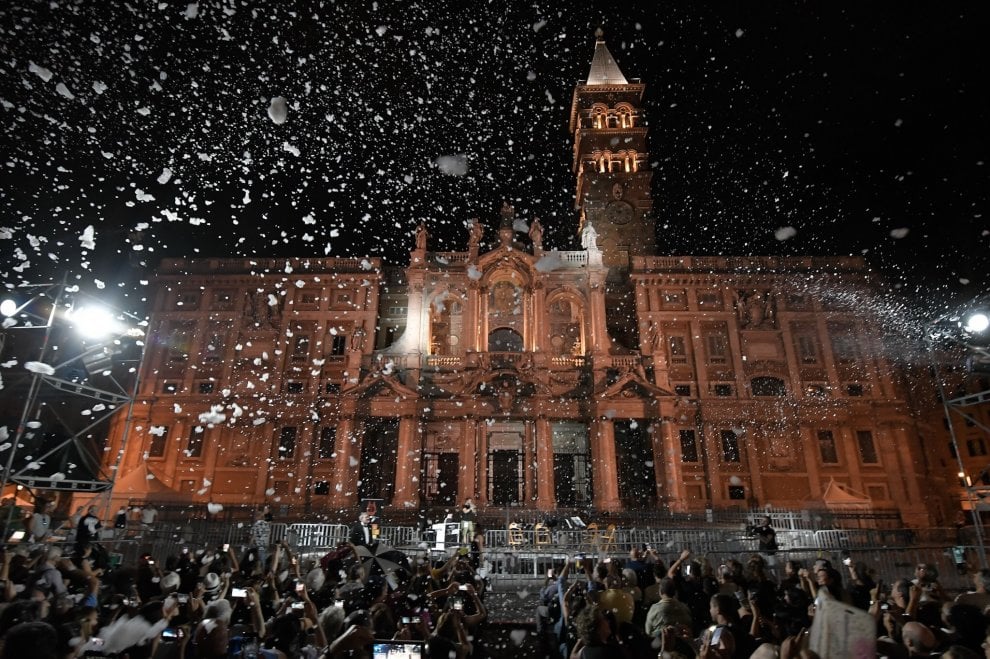 Santa Maria Maggiore Miracolo Della Neve A Roma torna il miracolo della neve- il 5 agosto a Santa Maria Maggiore
