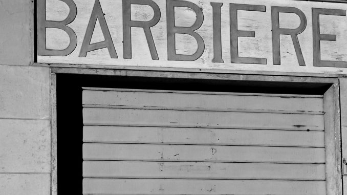 Alt Tag Chiuso per ferie Alt Tag Chiuso per ferie