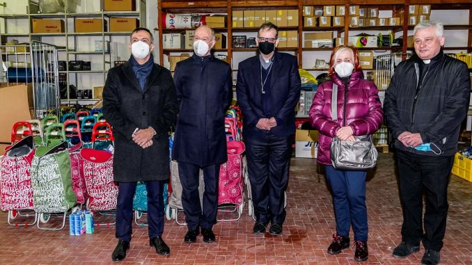 Rappresentanti Ordine Costantiniano con card. P. A. Lojodice, Grazia Passeri e il card. Konrad Krajewski