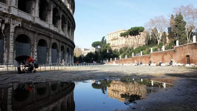 alt tag colosseo