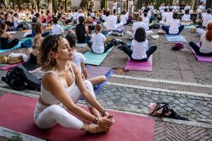alt tag yoga