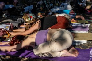 alt tag yoga