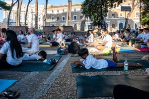 alt tag yoga