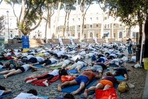 alt tag yoga