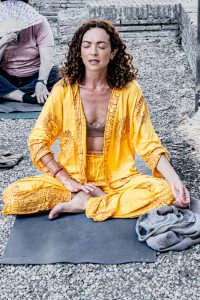 alt tag yoga