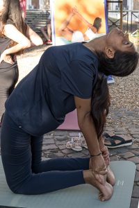 alt tag yoga
